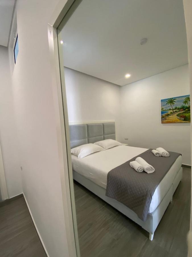 Edina By Hp Hotel Саранде Екстериор снимка