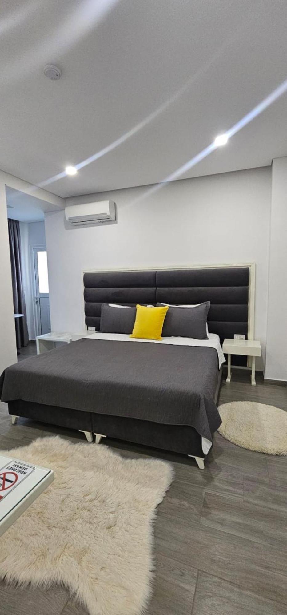 Edina By Hp Hotel Саранде Екстериор снимка