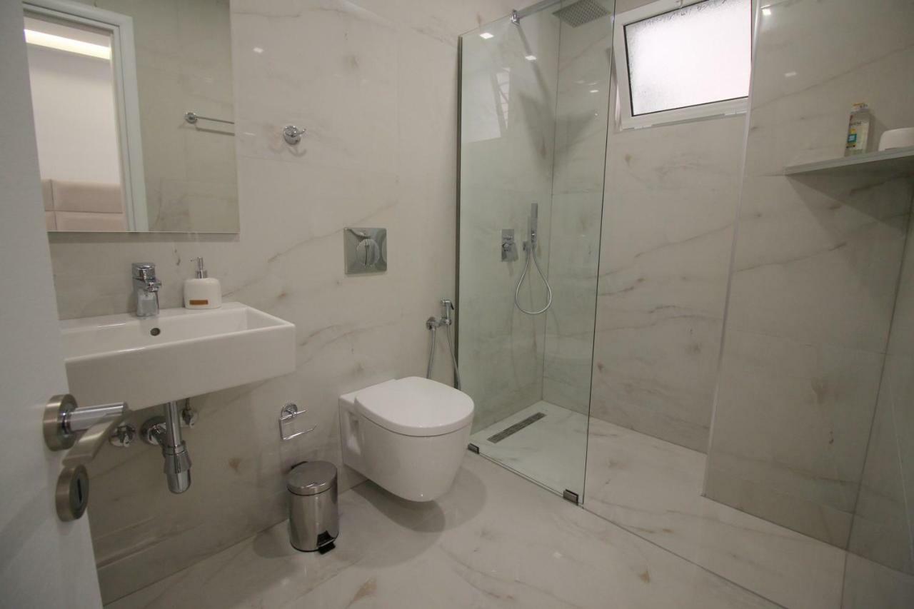 Edina By Hp Hotel Саранде Екстериор снимка