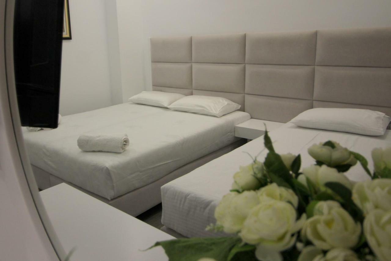 Edina By Hp Hotel Саранде Екстериор снимка