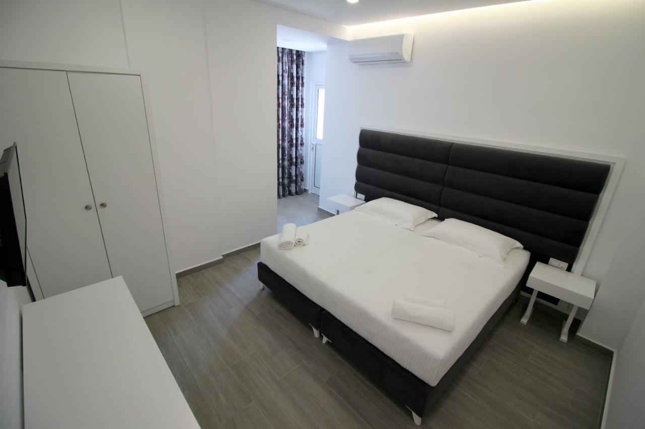 Edina By Hp Hotel Саранде Екстериор снимка