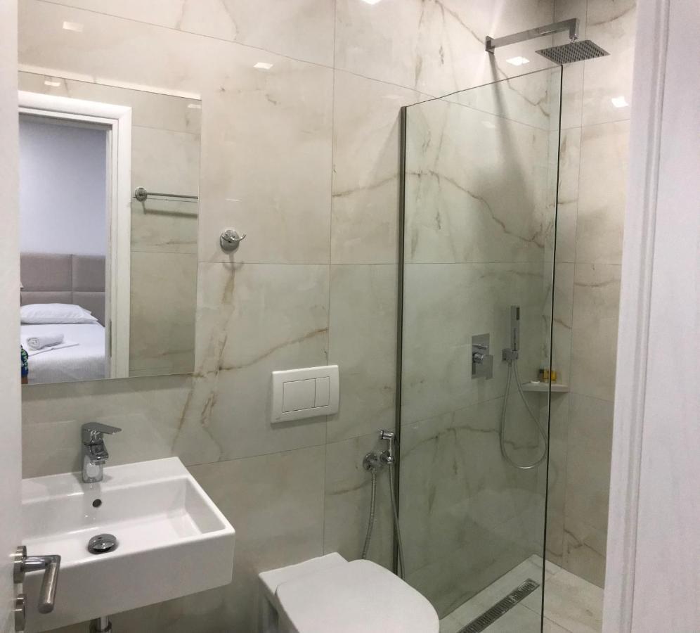 Edina By Hp Hotel Саранде Екстериор снимка