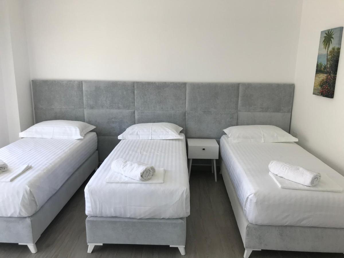Edina By Hp Hotel Саранде Екстериор снимка