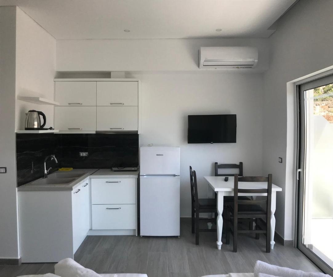 Edina By Hp Hotel Саранде Екстериор снимка